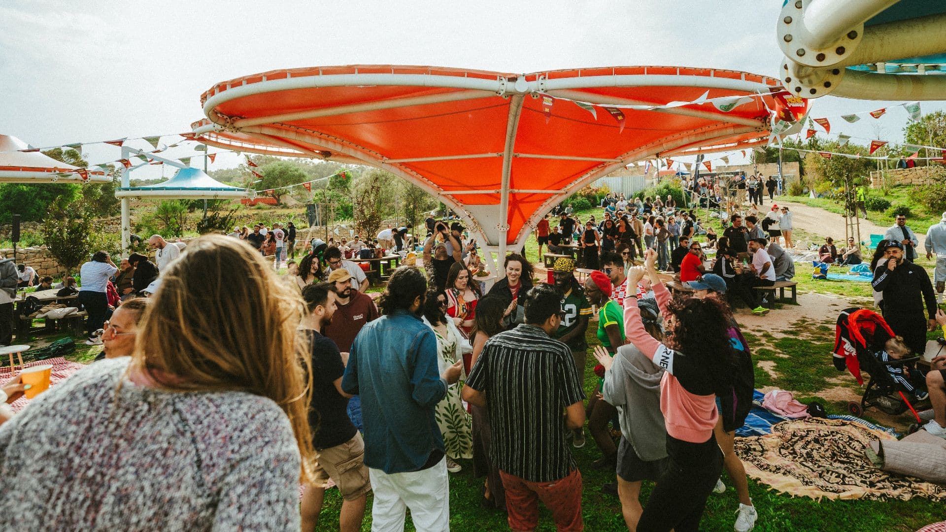 Thousands Attend Sant’Antnin Family Park For Big Picnic Party