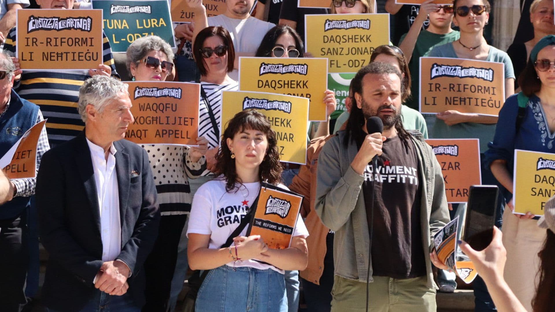 NGOS UNITE OUTSIDE CASTILLE TO PUSH FOR STRICTER ENFORCEMENT AND PLANNING SYSTEM OVERHAUL
